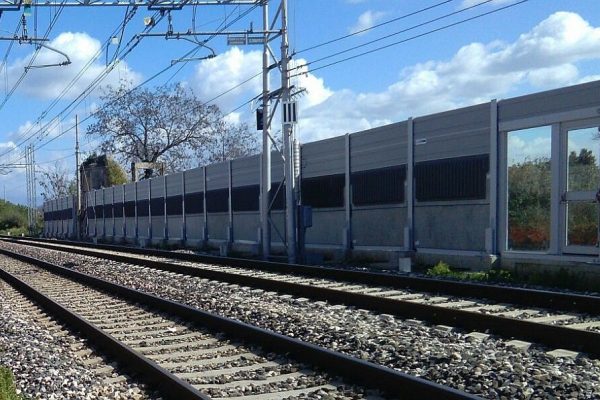 Barriera antirumore ferroviaria_ cls fono e inox (2)